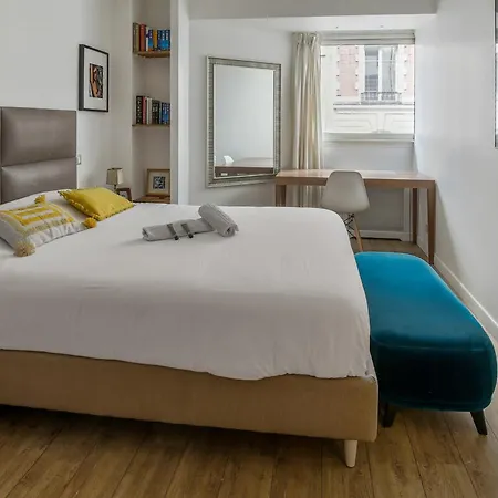 Spacious Flat In The 8th District In - Welkeys Apartmán *